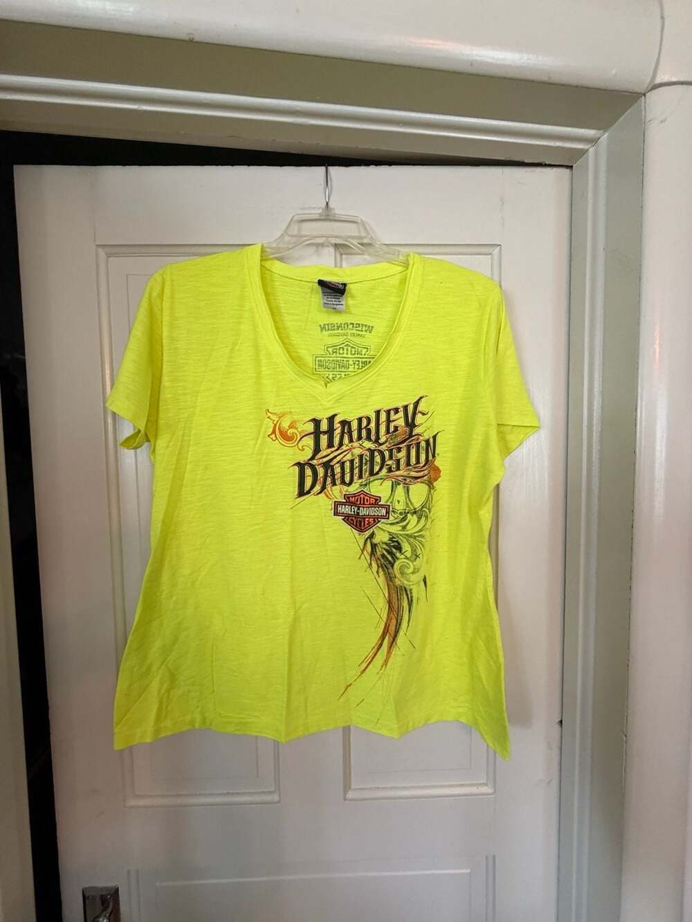 Harley Davidson Wisconsin Oconomowoc Neon Yellow Burnout Short Sleeve V-Neck T-S